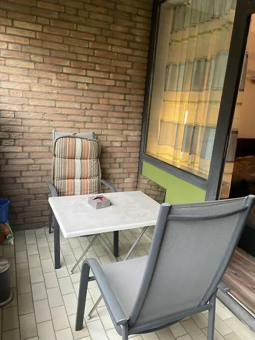 Gemutlich Und Moderne Wohnung In Dusseldorf 0*,  Germany