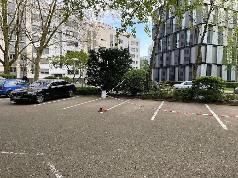 Gemutlich Und Moderne Wohnung In Dusseldorf 0*,