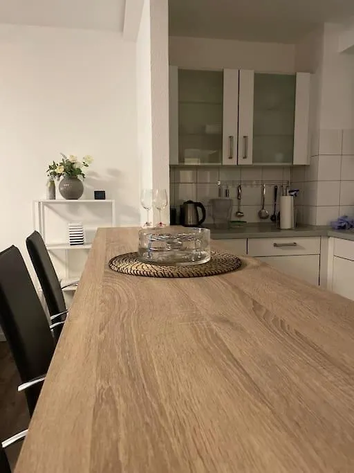 Gemutlich Und Moderne Wohnung In Dusseldorf 0*,  Germany